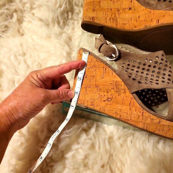 Nine west real leather  platform sandals - Picture 3 of 5